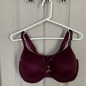Victoria Secret bra 38DDD/F85. NWT